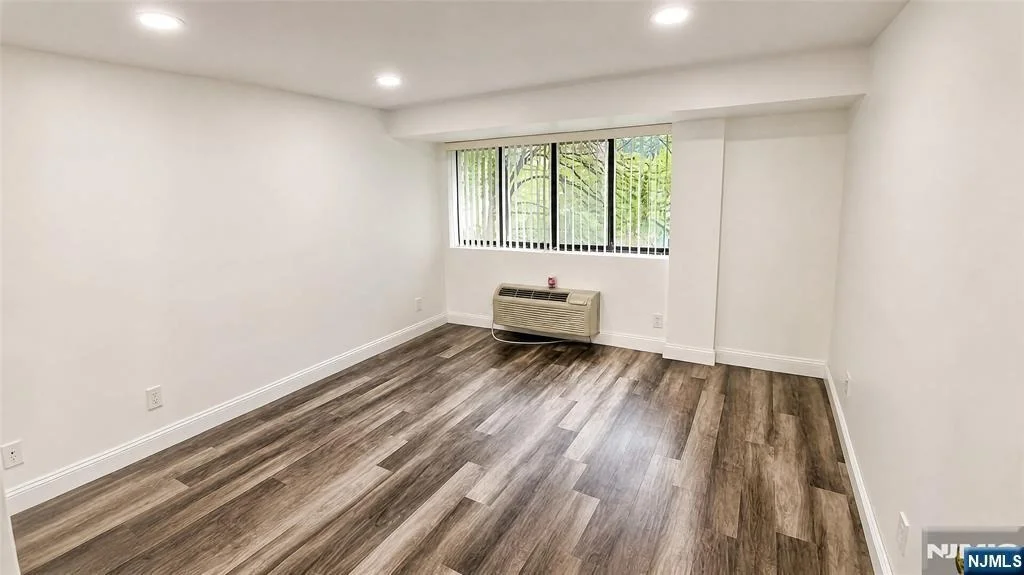 Photo of 55 Clinton