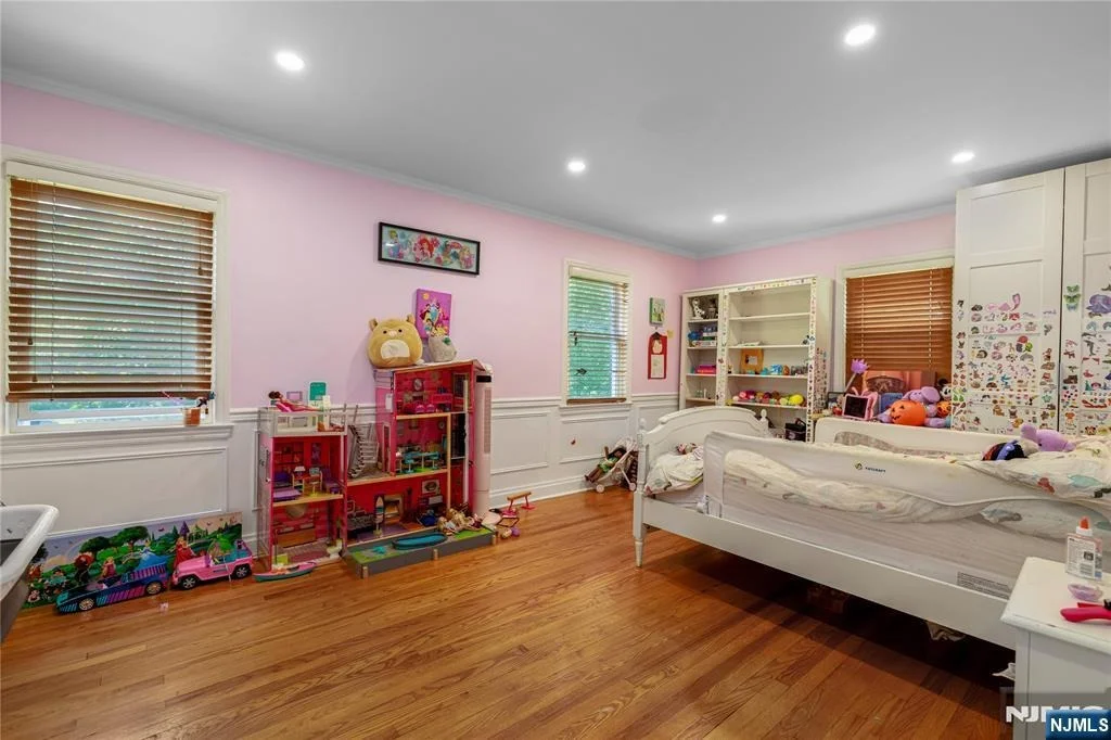 Photo of 685 Ackerman
