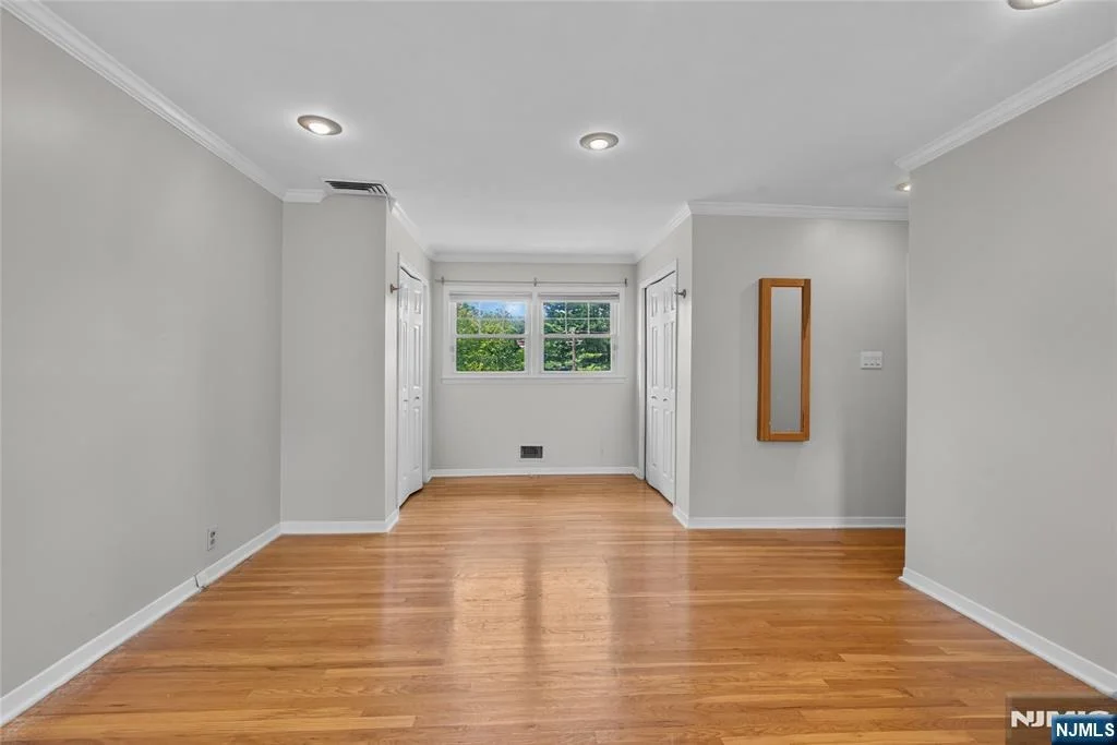 Photo of 260 Saint Cloud