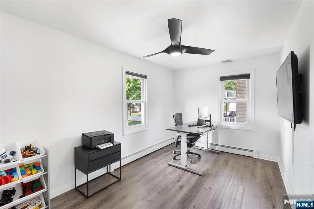 Photo of 33 Beverly