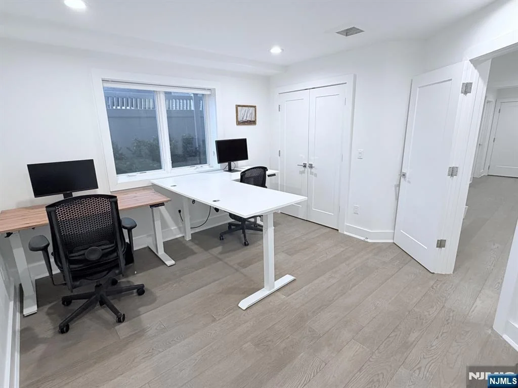 Photo of 1656 Maple