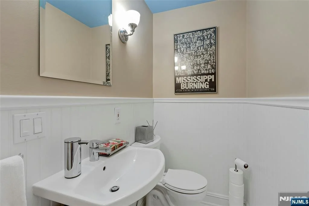 Photo of 15 Colonial