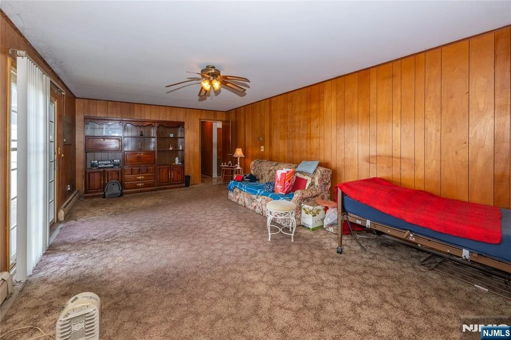 Photo of 409 W Anderson