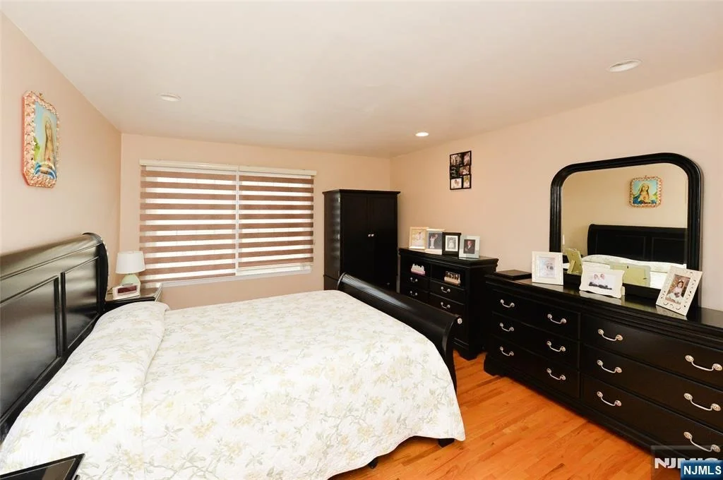 Photo of 120 Corabelle