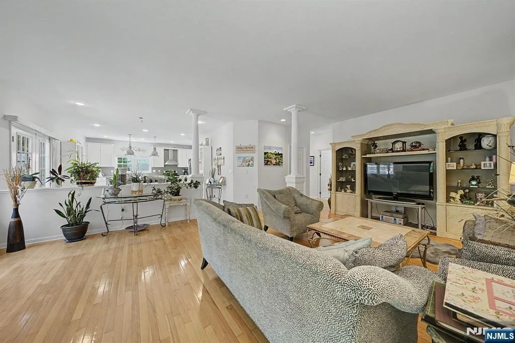 Photo of 6 Boulder