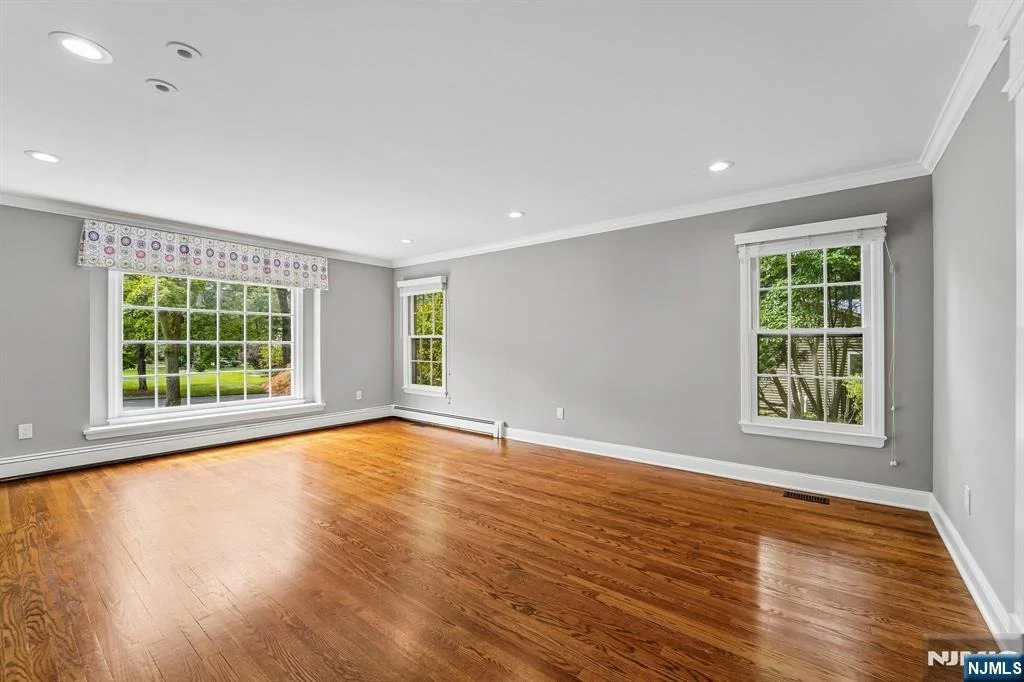 Photo of 17 Colonial