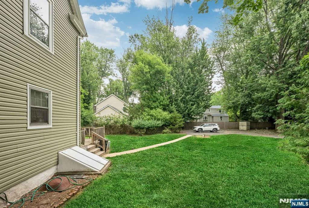 Photo of 7 Hardenburgh