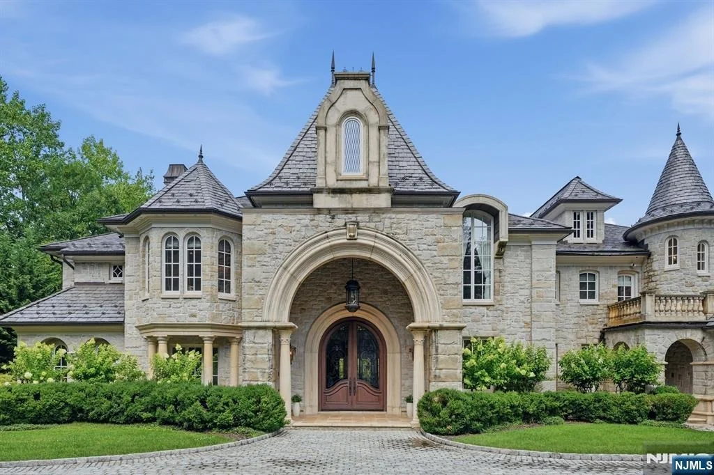 Photo of 7 Buckingham