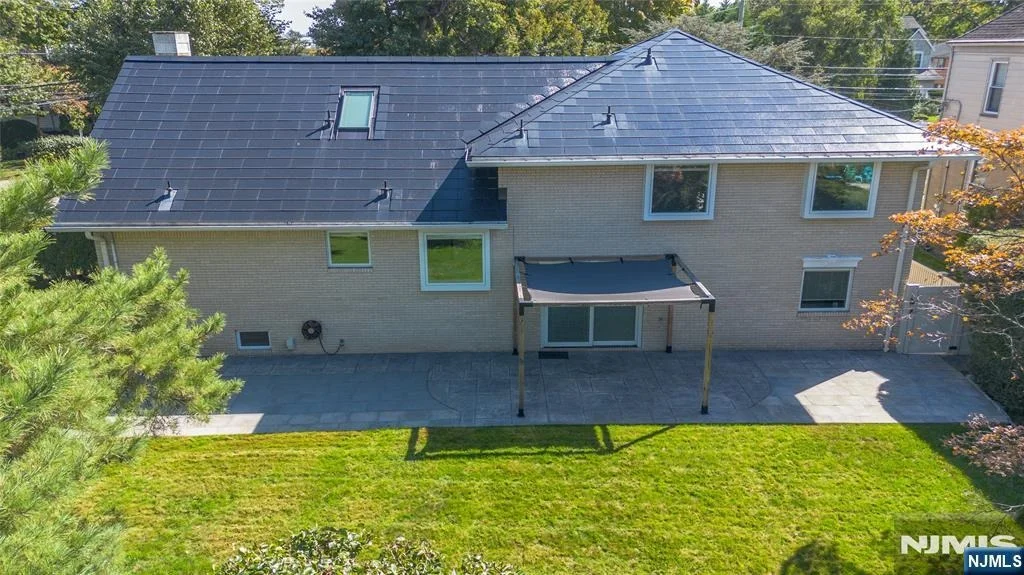 Photo of 182 Ridge