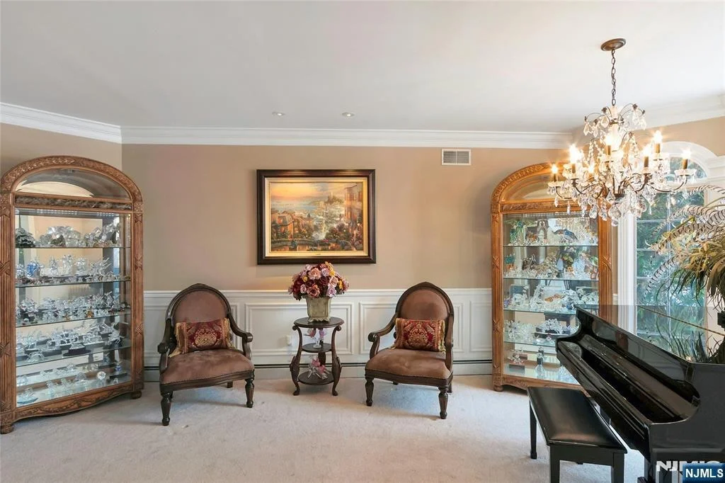 Photo of 457 Devonshire
