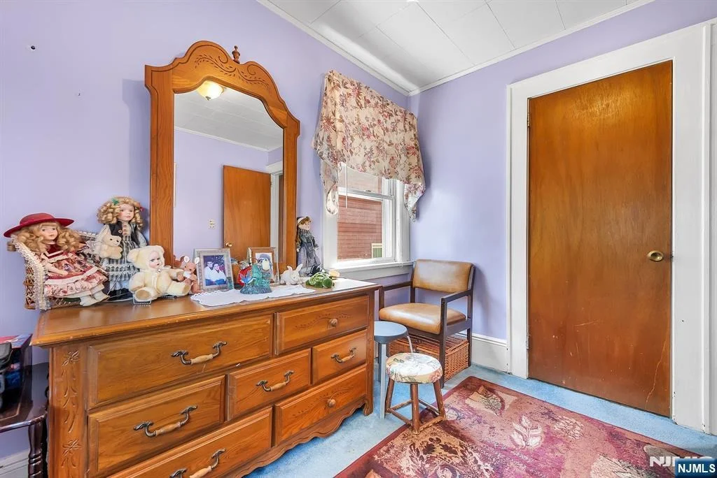 Photo of 9 Halcyon