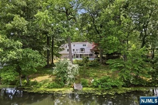 Photo of 376 Lakeview