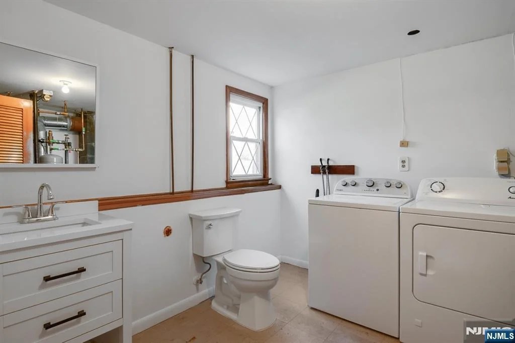 Photo of 240 Ridge