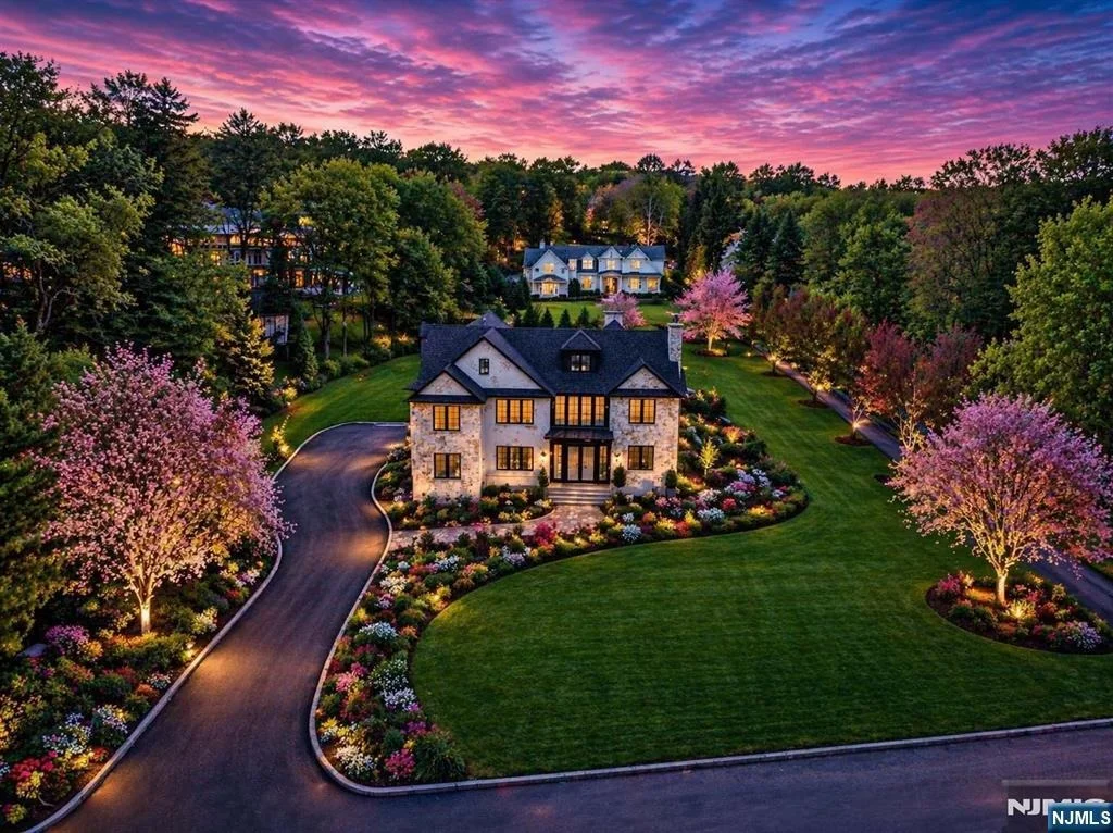 Photo of 379 Anderson