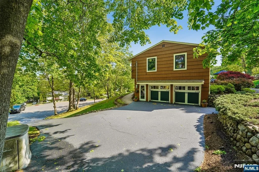 Photo of 95 Knollton