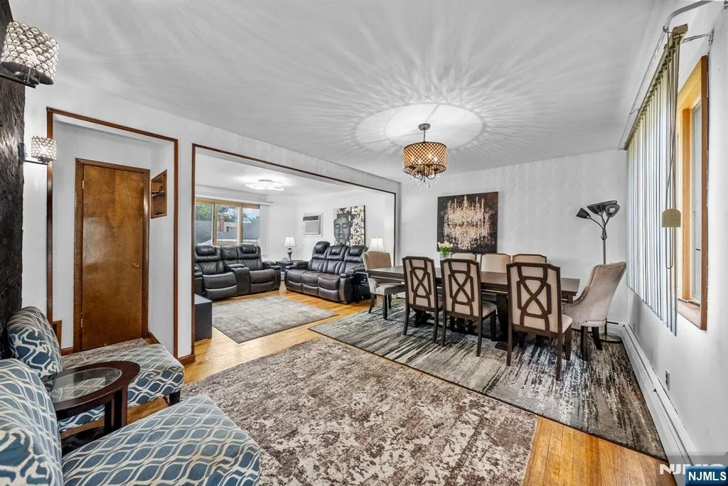 Photo of 101 Maple Hill