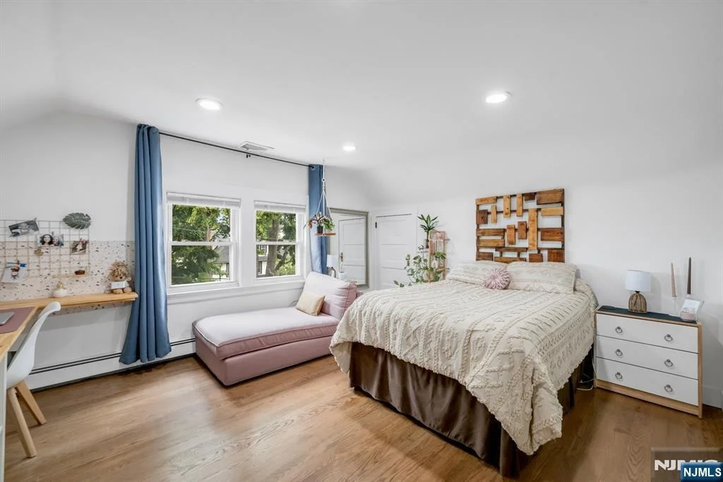Photo of 49 Walnut