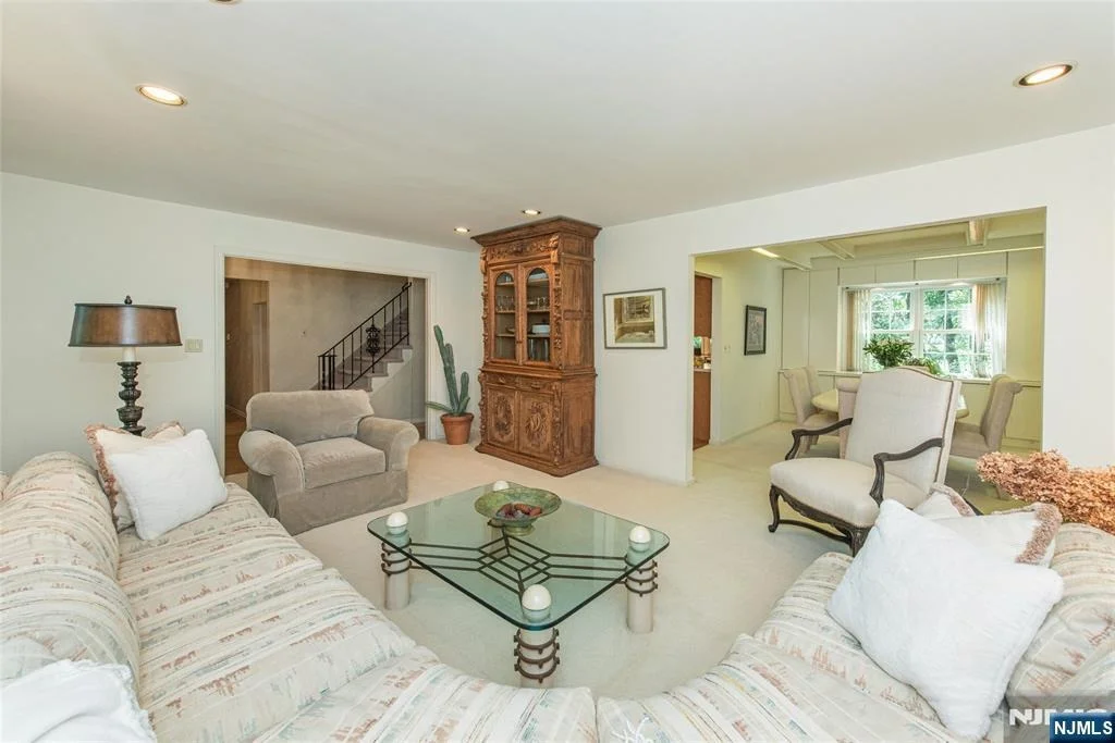Photo of 2 Midvale