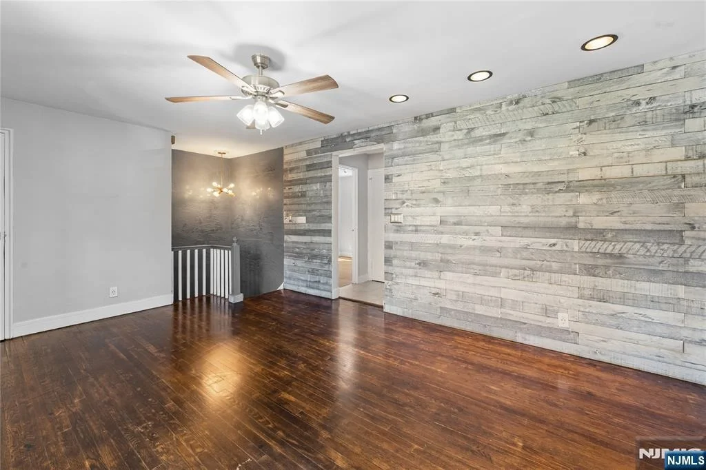 Photo of 418 Esplanade