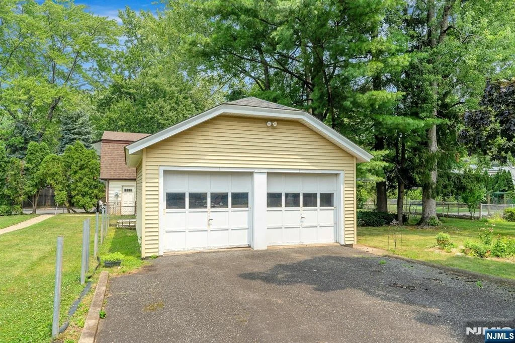 Photo of 224 Euclid