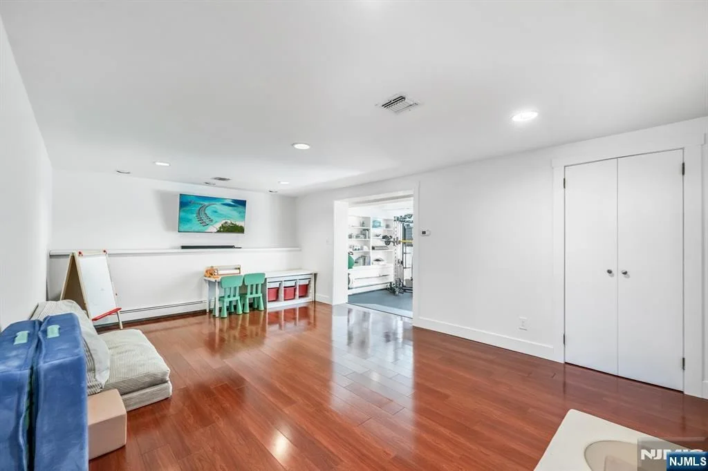 Photo of 408 Chelsea