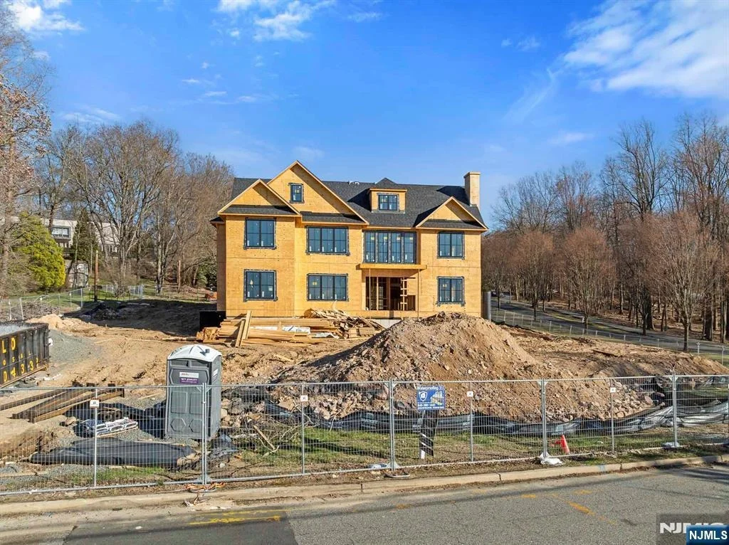 Photo of 379 Anderson