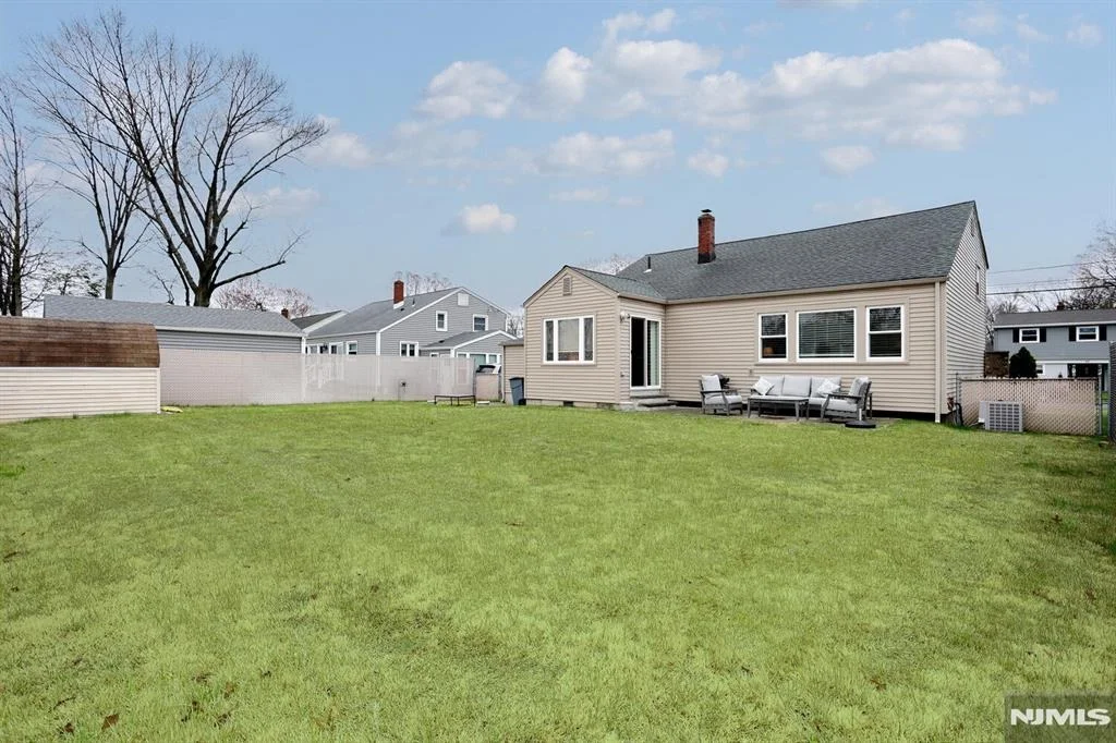 Photo of 79 Bell