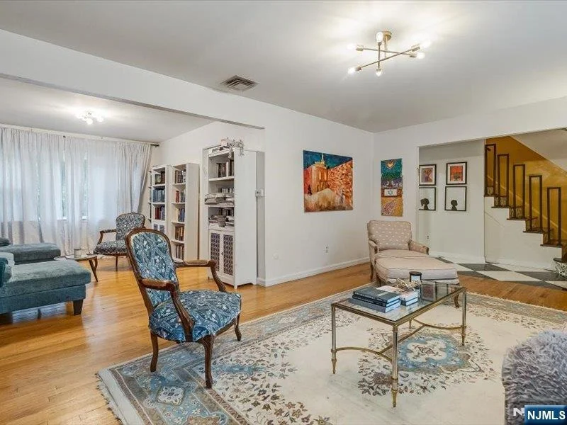 Photo of 372 McKinley