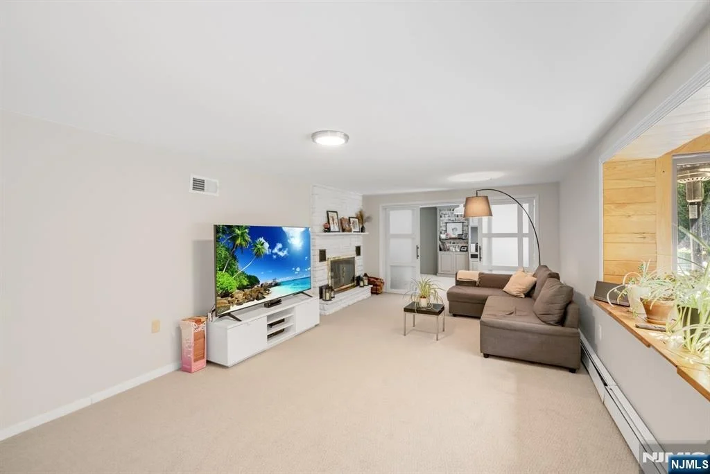 Photo of 433 Piermont