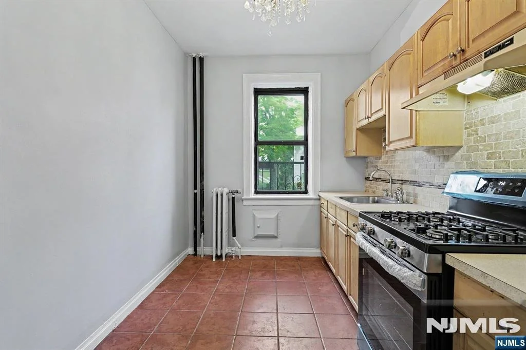 Photo of 303 Hamilton