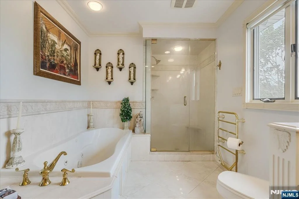 Photo of 670 Swathmore