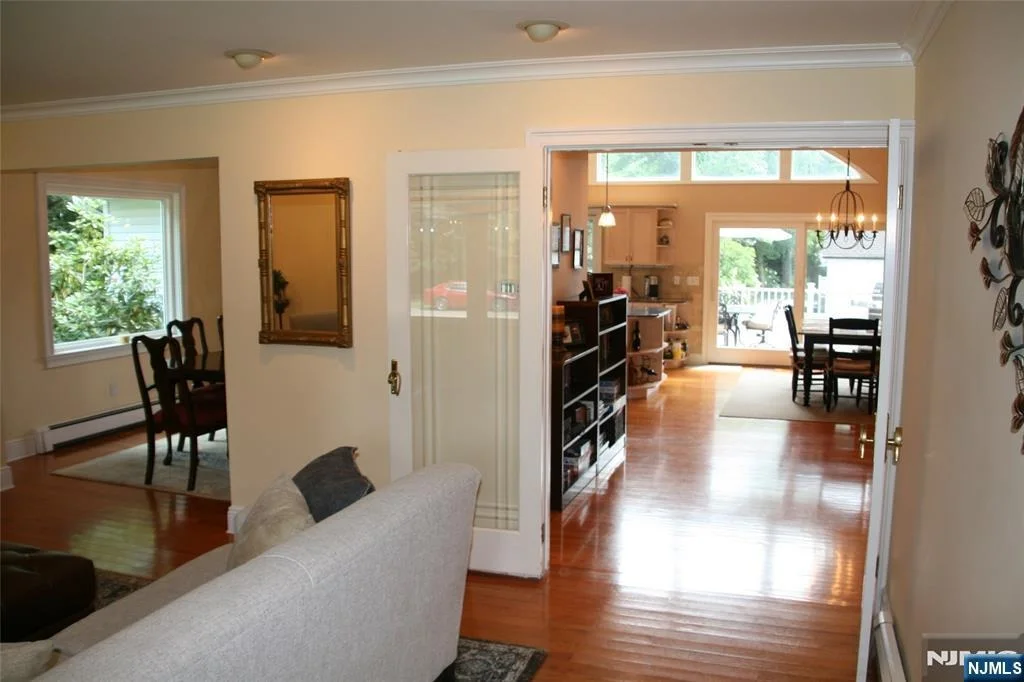 Photo of 452 Glendale