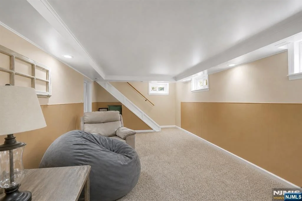 Photo of 99 Oneida
