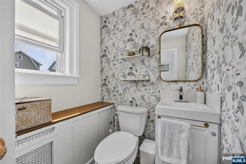 Photo of 129 Demarest