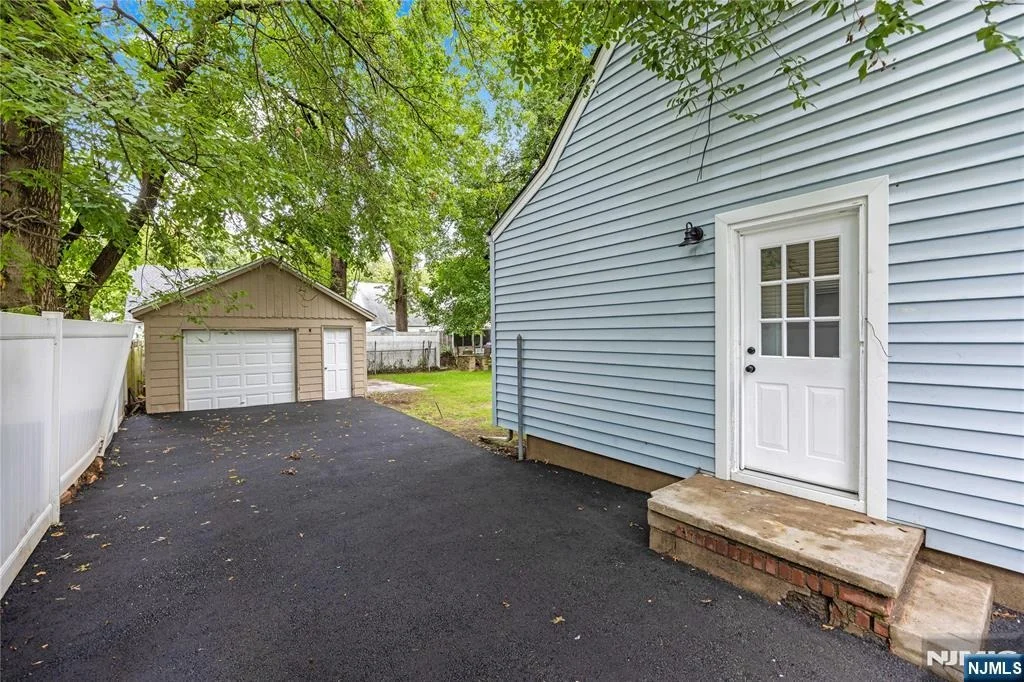 Photo of 253 Intervale