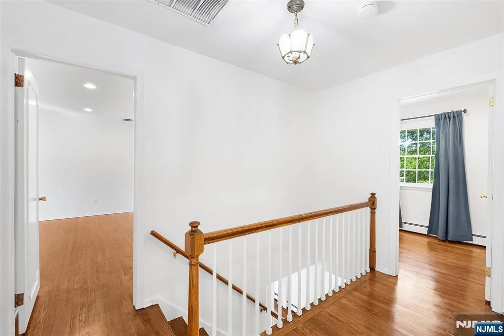 Photo of 10 Cedar