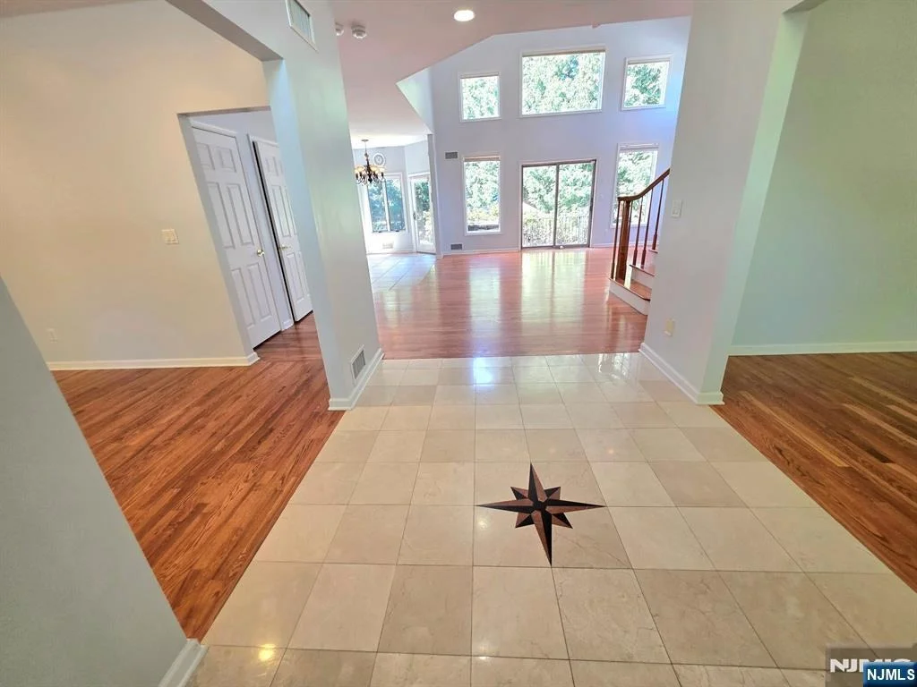 Photo of 335 Bullard
