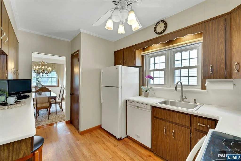 Photo of 224 Euclid