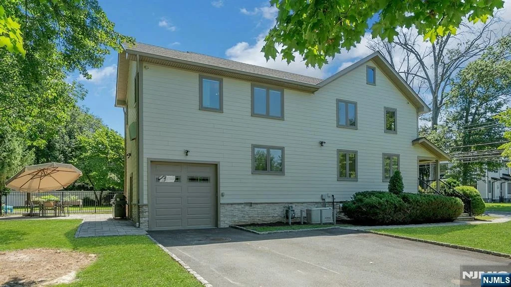 Photo of 35 Elm