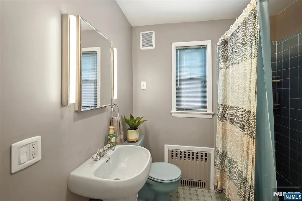Photo of 156 Larch