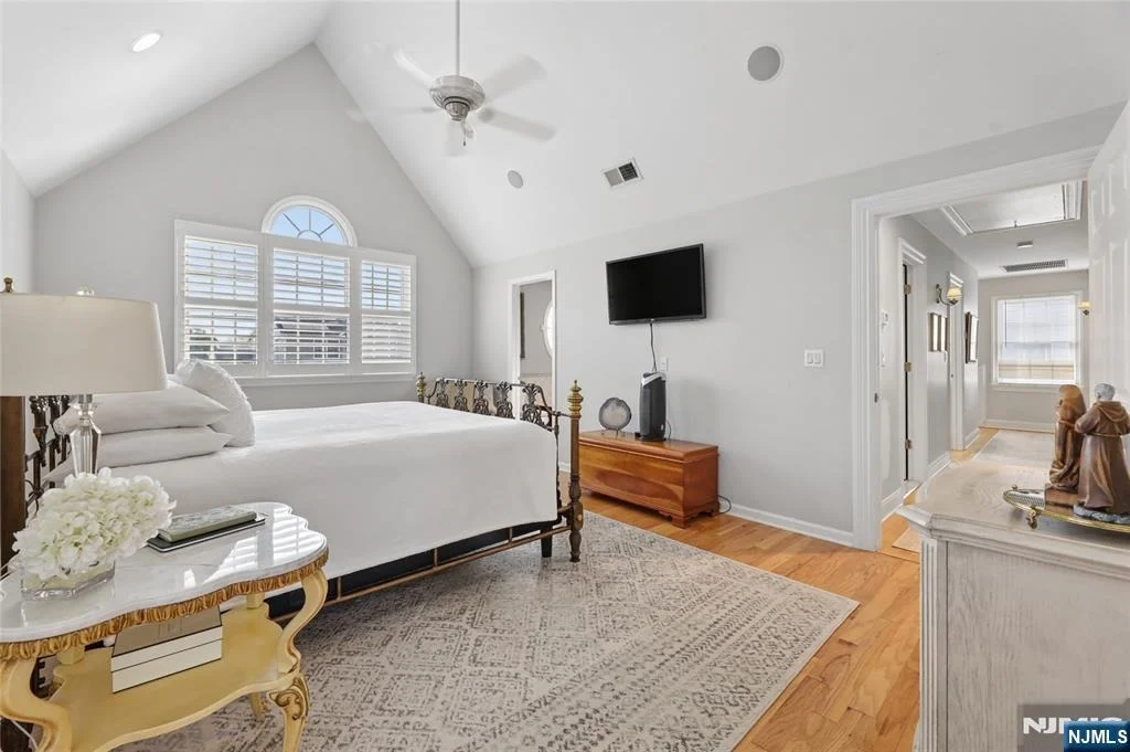 Photo of 599 Oak