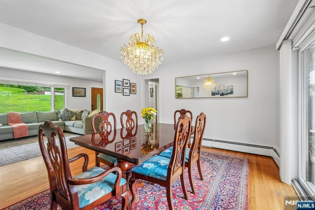 Photo of 31 Surrey