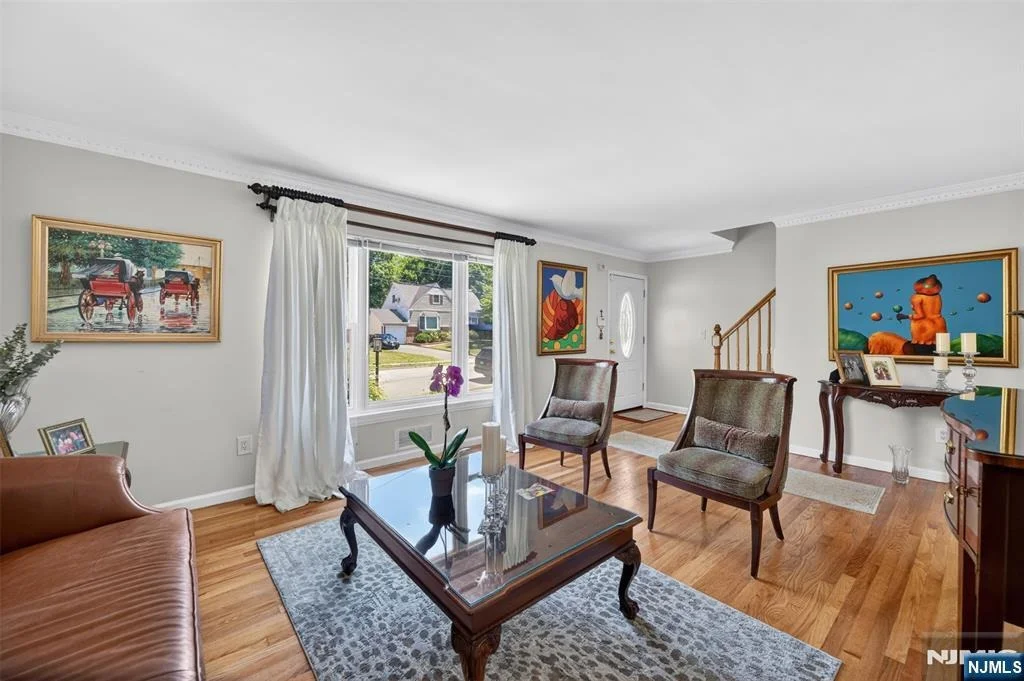 Photo of 413 Maple Hill