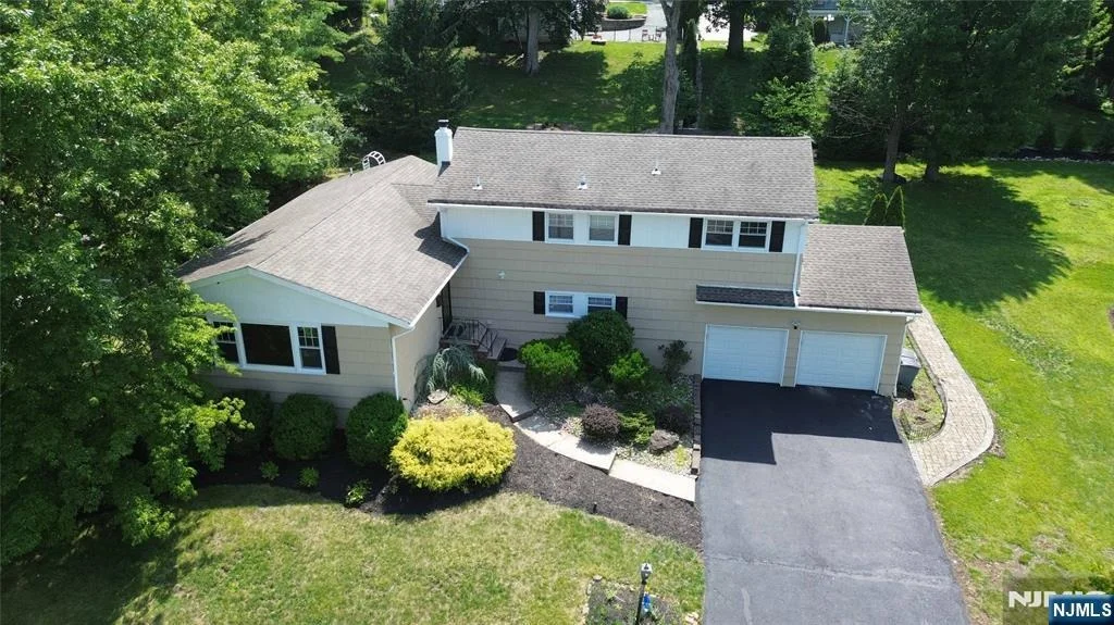 Photo of 260 Saint Cloud
