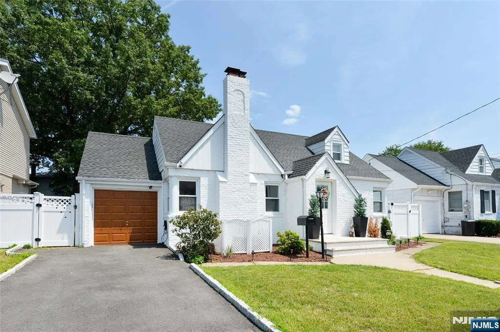 Photo of 612 Beech