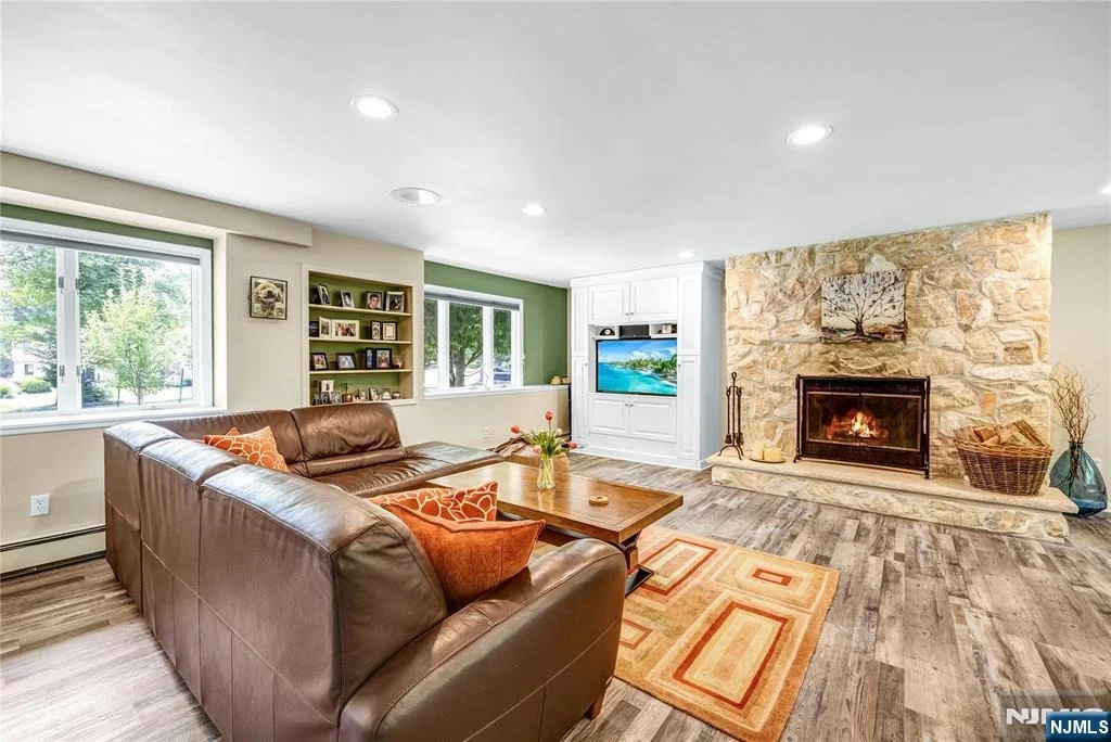 Photo of 9 Pinehill