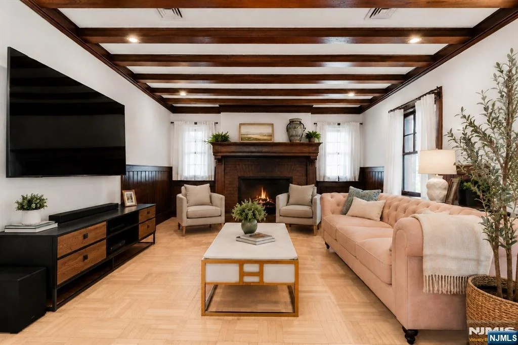 Photo of 384 Anderson