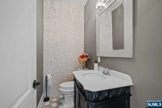 Photo of 160 Lawrence