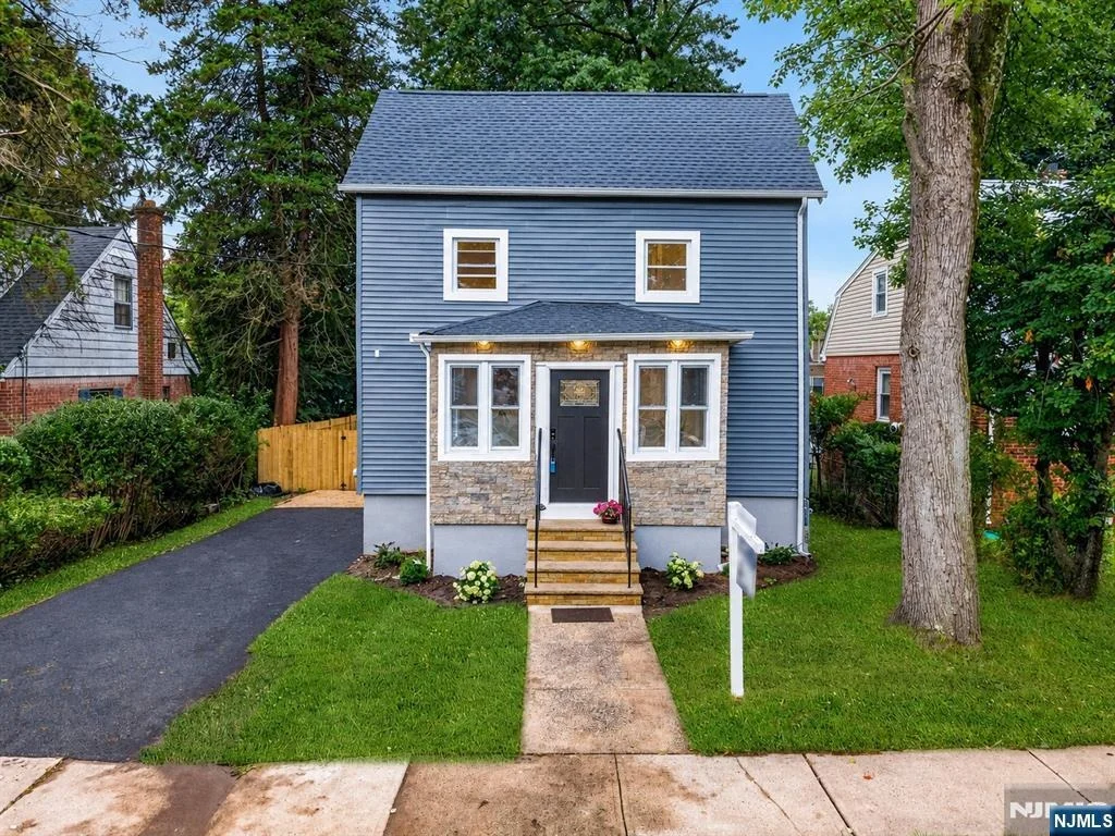 Photo of 152 Washington