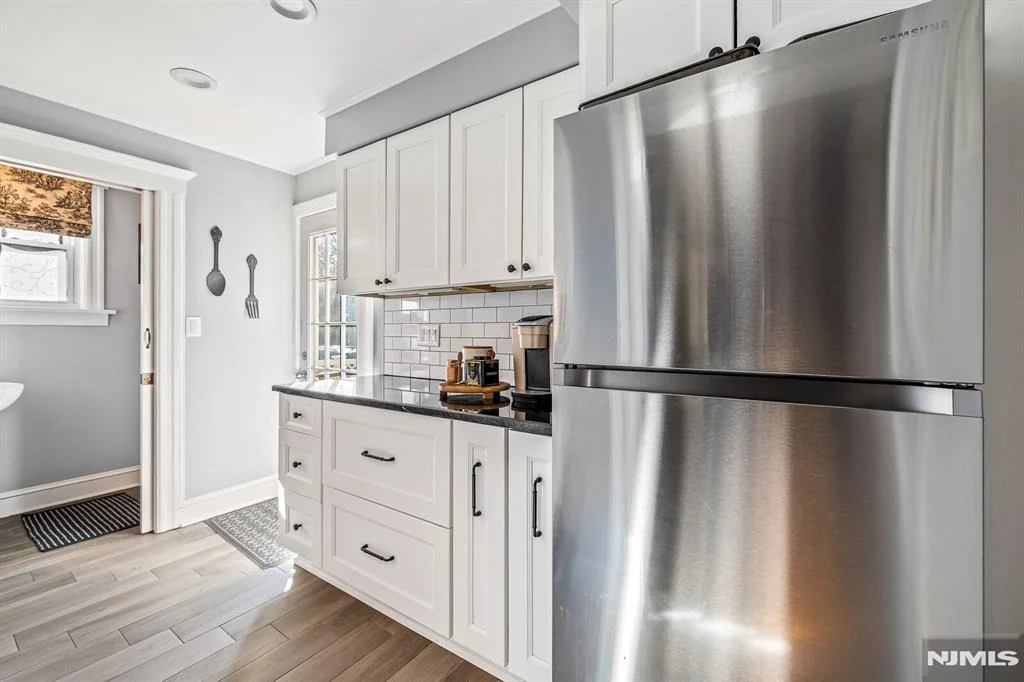 Photo of 208 Mortimer